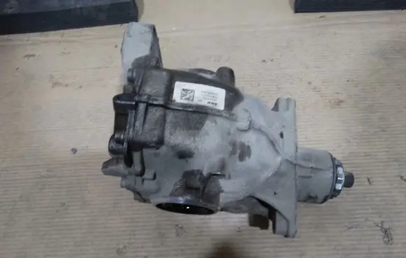 BMW X3 G01 Rear differential 7618727