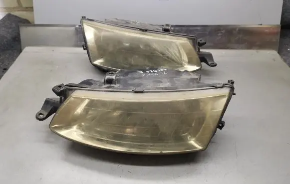 Toyota Solara Headlights/headlamps set 205647B 205648B