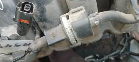 Skoda Octavia Mk2 (1Z) Valve vacuum 058133517B 2580115A