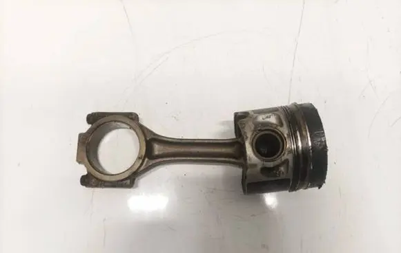 Ford Galaxy Piston with connecting rod