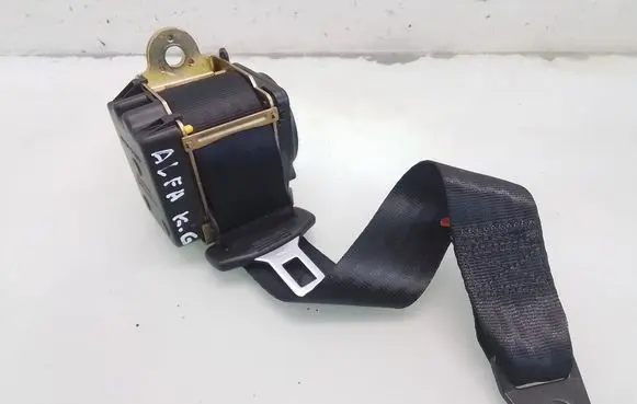Alfa Romeo 156 Rear seatbelt