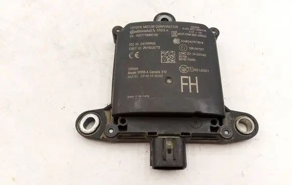 Toyota C-HR I Blind spot module 88162F4030