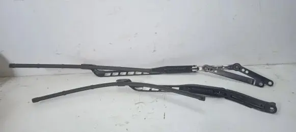 Mercedes-Benz GLE (W166 - C292) Windshield/front glass wiper blade 24029028 24027217