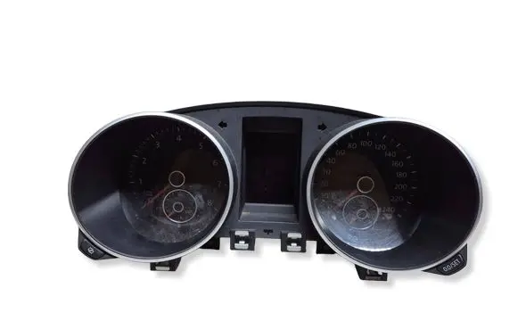 Volkswagen Golf VI Speedometer (instrument cluster) 5K0920861