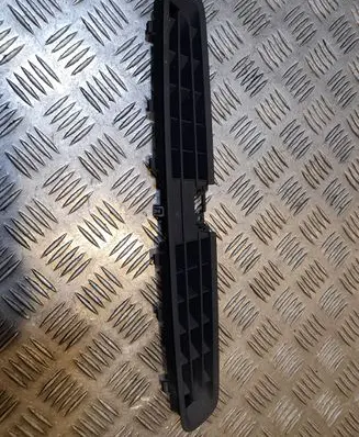 Audi Q7 4M Dash center air vent grill 4M0819632