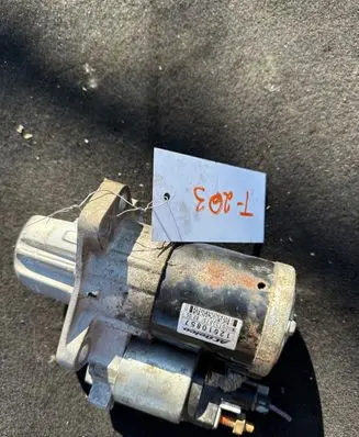 Cadillac CTS Starter motor 12610857
