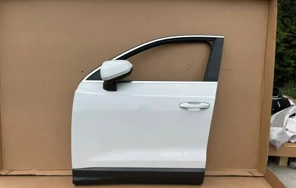 Audi Q3 F3 Front door 83A831051D