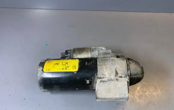 BMW 1 F20 F21 Starter motor 12418515795 8515795