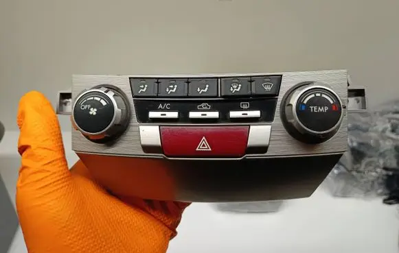Subaru Outback Climate control unit 72311AJ08A MX2370002752