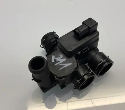 Mercedes-Benz E W211 Coolant heater control valve A2118320584 2118320584