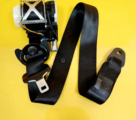 Citroen C5 Front seatbelt 040908