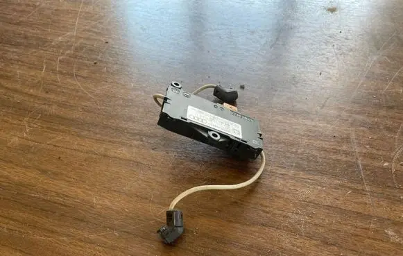 Audi A6 S6 C5 4B Alarm control unit/module 4B0951177A