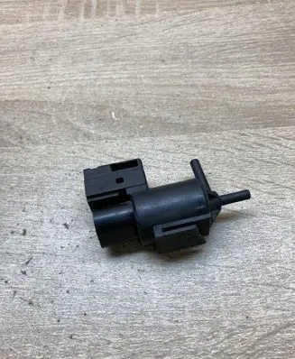 Mazda Premacy Vacuum valve K5T49091