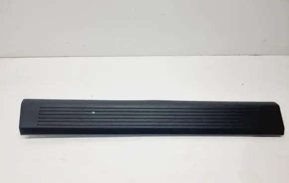 Nissan Qashqai J12 Front sill trim cover 769B46UM0A