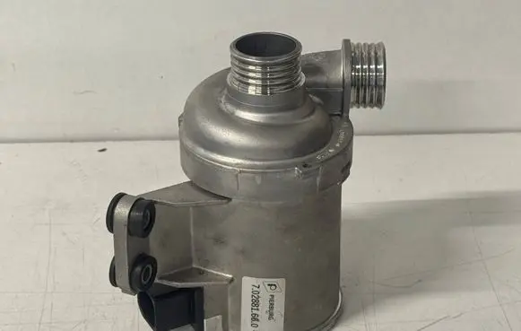 BMW 3 F30 F35 F31 Water pump 702881660 35984700