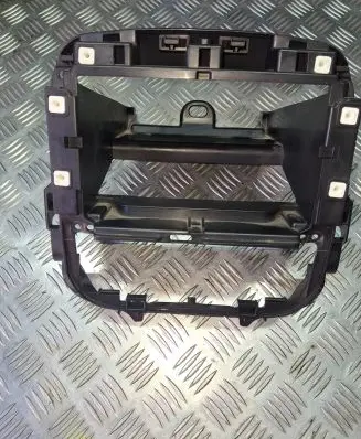 Opel Vivaro Panel trim