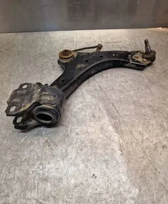 Volvo V70 Front lower control arm/wishbone C2116401220561