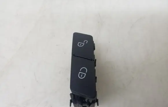 Mercedes-Benz E W212 Central locking switch button A2049058402