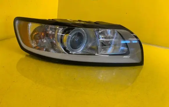 Volvo V50 Headlight/headlamp 31265696