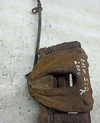 BMW 5 E39 Front brake caliper