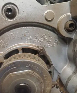 Volkswagen Polo VI Water pump 04E121042L