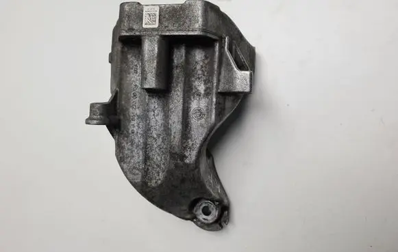 Mercedes-Benz C W204 Engine mounting bracket A6512230004