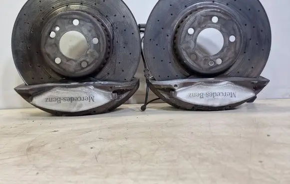 Mercedes-Benz C W205 Brake discs and calipers set A0004212212
