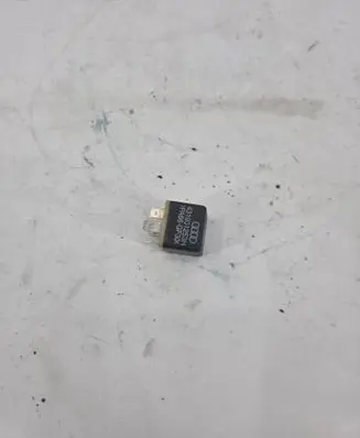 Audi A8 S8 D2 4D Other relay 431951253H
