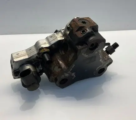 Mercedes-Benz E W211 Fuel injection high pressure pump A6460700401 6460700401