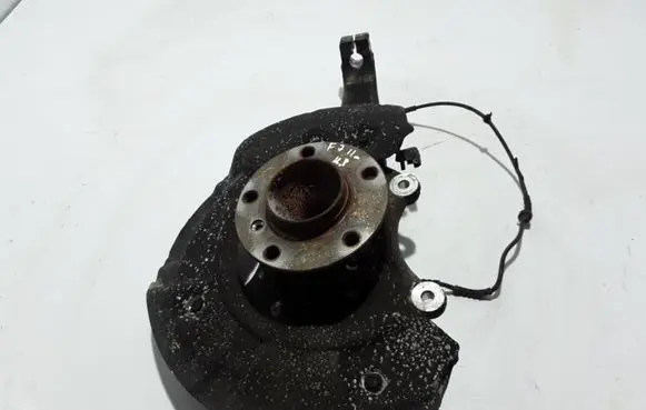 BMW 5 GT F07 Front wheel hub 6775767