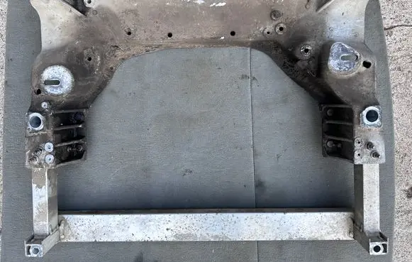 Infiniti FX Front subframe BA13123