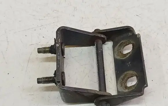 Ford Mondeo Mk III Tailgate/trunk/boot hinge 