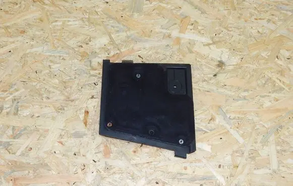 Volkswagen Transporter - Caravelle T5 Battery tray heat shield 7H0915438A