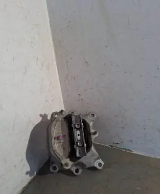 Porsche Macan (95B) Gearbox mount 8K0399151 8K0399
