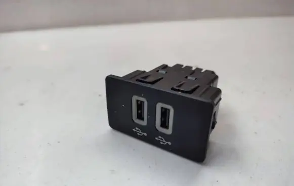 Ford Ranger USB socket connector HC3T14F014BC 34117501093