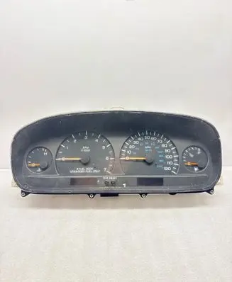 Chrysler Voyager Speedometer (instrument cluster) P04685620AB 620AB07910 TH8QL0810TR0NB