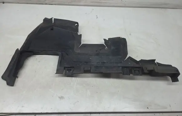 Audi Q5 SQ5 Intercooler air guide/duct channel 8K0121284G