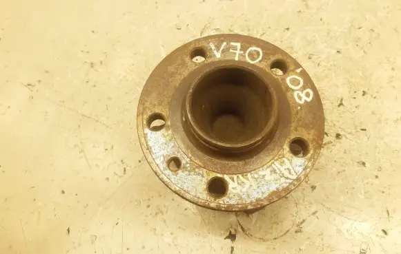 Volvo V70 Rear wheel bearing hub 