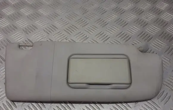 Audi A4 S4 B6 8E 8H Sun visor clip/hook/bracket 8D0857552C