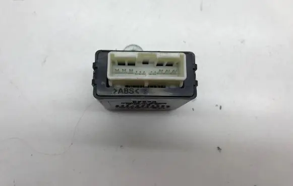 Toyota RAV 4 (XA30) Window wiper relay 8594042020 4230001000