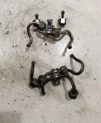 BMW X3 E83 Fuel injector supply line/pipe 