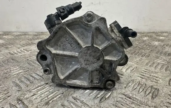 Citroen C4 II Vacuum pump 9684786780