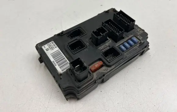 Peugeot 407 Fuse module 9656148180 S120017001H BSCA0400