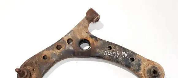 Toyota Avensis Verso Front lower control arm/wishbone