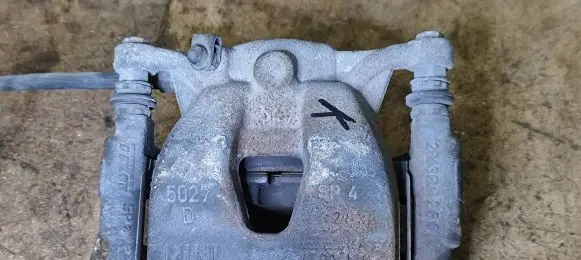 Mini Cooper Countryman R60 Front brake caliper