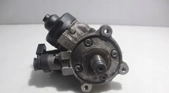 Volkswagen Touran III Fuel injection high pressure pump 0445010538
