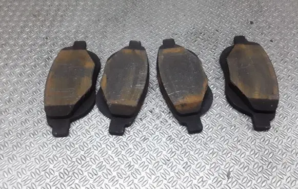 Peugeot 307 Brake pads (front) 