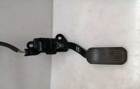 Toyota Prius (XW20) Accelerator throttle pedal 7812047050