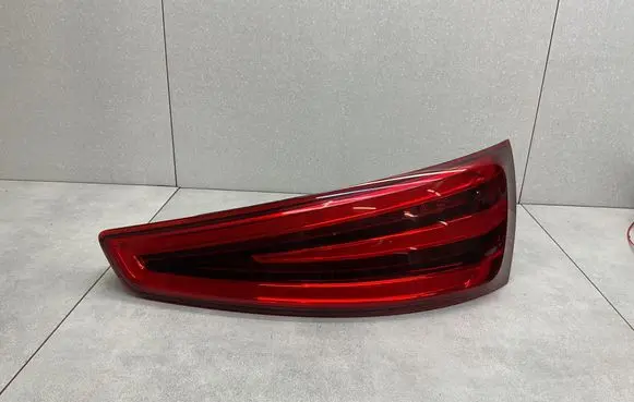 Audi Q3 8U Tailgate rear/tail lights 8U0945094A