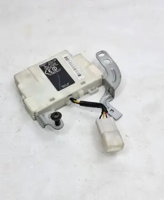 Toyota Prius (XW20) Door central lock control unit/module 626424000 8999247010 2584AR0271